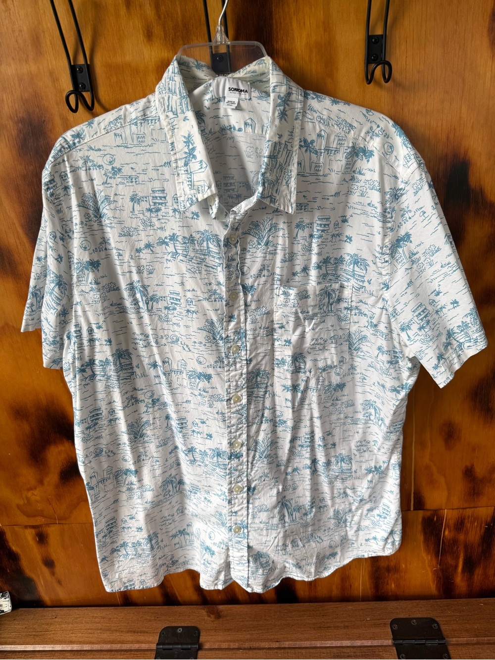 Sonoma White Short-Sleeve Button-Up Shirt with Light Blue Scenic Print